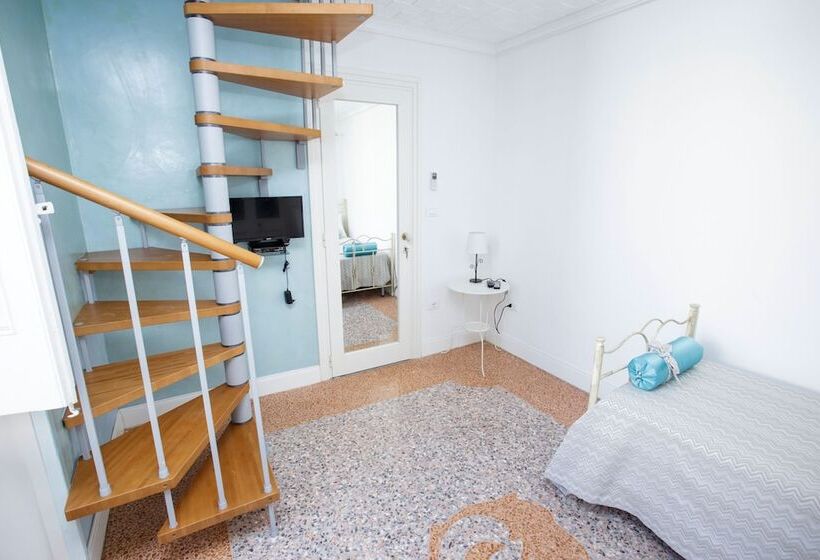 Четырехместный Номер Стандарт, La Villa Degli Angeli