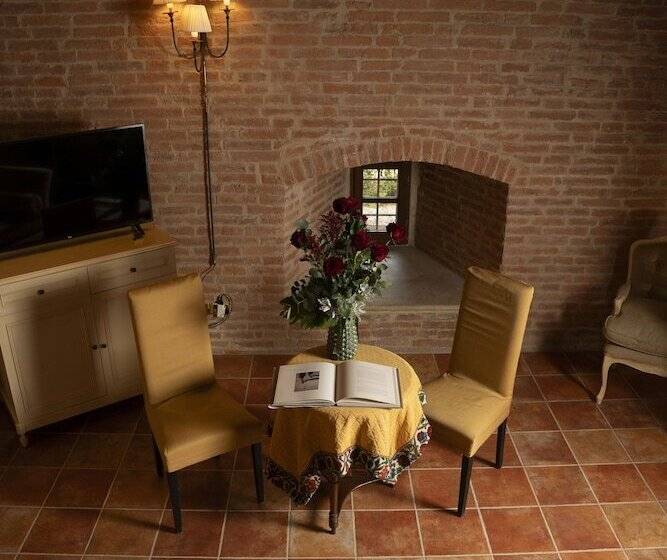 Люкс, Castello Di Leonina Relais Adults Only