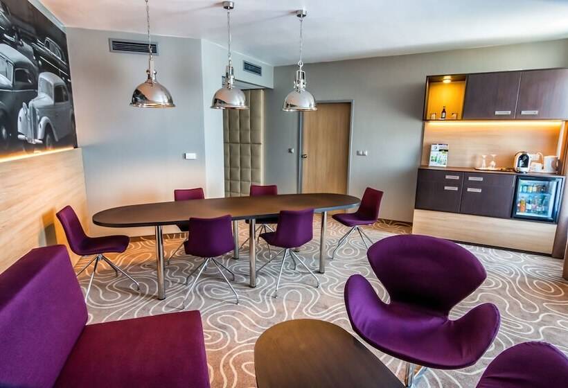 Люкс, Holiday Inn Budapest Budaörs, An Ihg