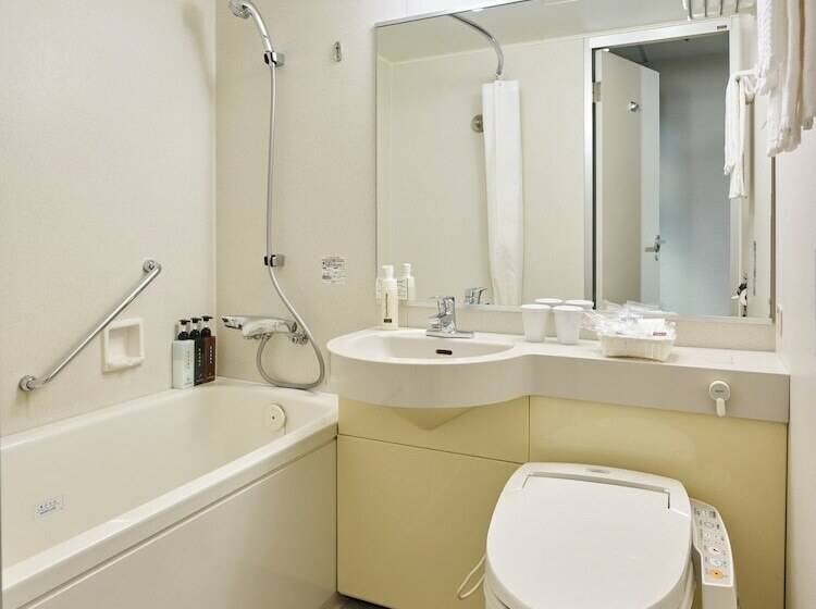 اتاق استاندارد, Mitsui Garden Hotel Okayama