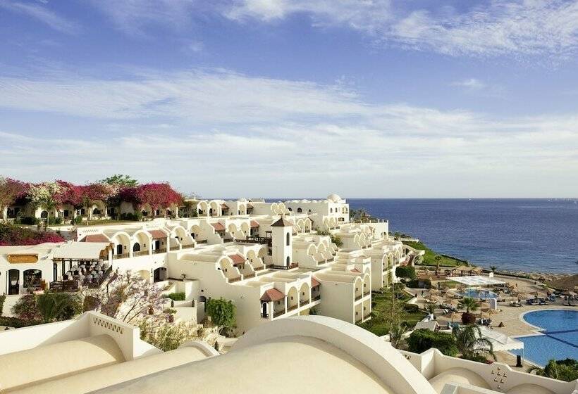 اتاق لوکس با چشم‌انداز دریا, Movenpick Resort Sharm El Sheikh