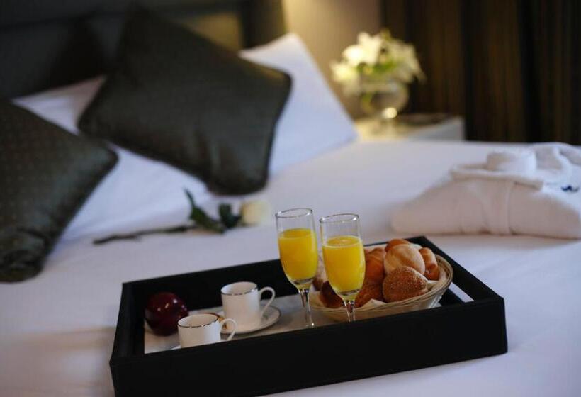 سوئیت جونیور با تخت بزرگ, Suites Del Bosque