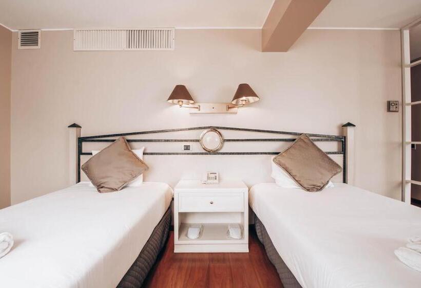 سوییت جونیور, Suites Del Bosque