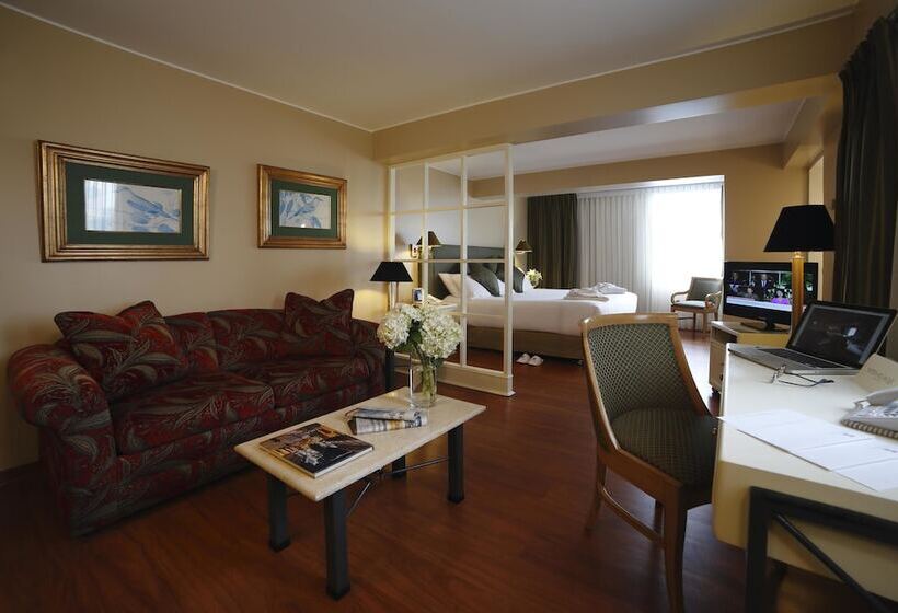 سوئیت جونیور با تخت بزرگ, Suites Del Bosque