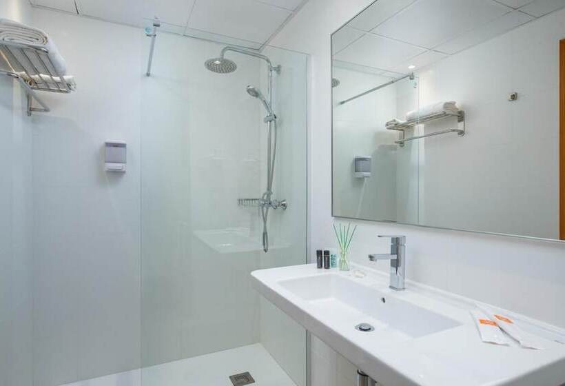 스탠다드 스튜디오, Apartamentos Carlos V