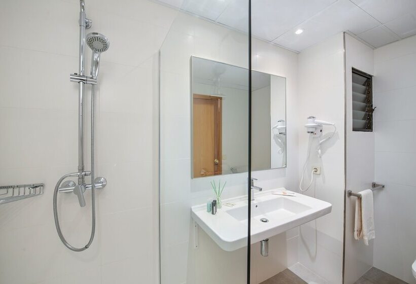 침실 2개 아파트, Apartamentos Carlos V