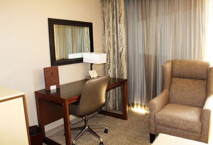 Номер Стандарт, Doubletree By Hilton Fresno Convention Center