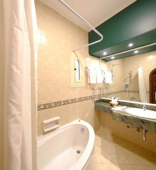 سوییت, Seti Abu Simbel Lake Resort