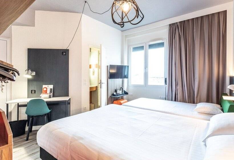اتاق راحتی سه تخته, The Originals City, Hôtel Le Berry, Bourges