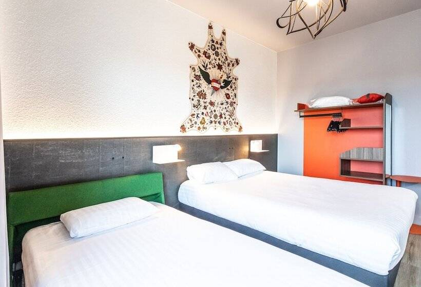 اتاق راحتی سه تخته, The Originals City, Hôtel Le Berry, Bourges