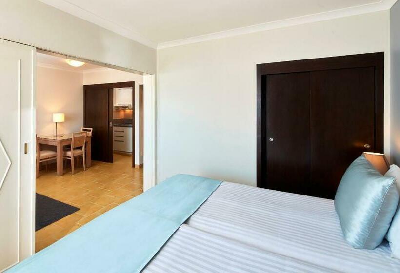 스탠다드 스튜디오 풀장 전망, Santa Eulalia Hotel & Spa