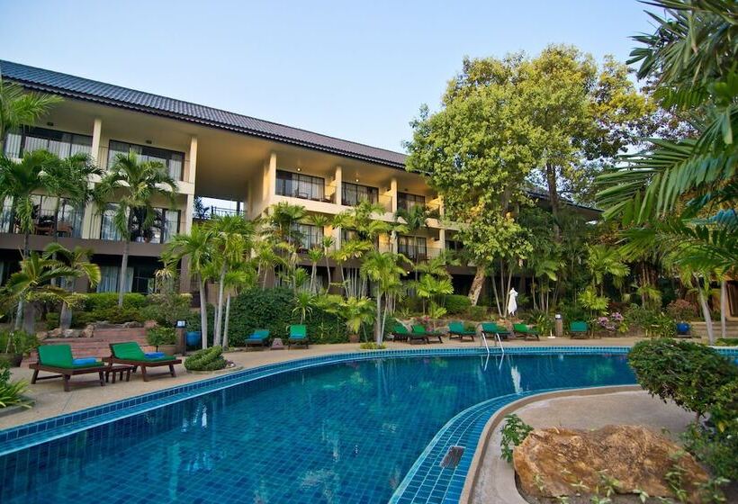 수피리어 룸 풀장 전망, The Green Park Resort