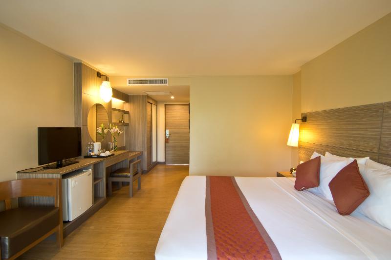 수피리어 룸 풀장 전망, The Green Park Resort