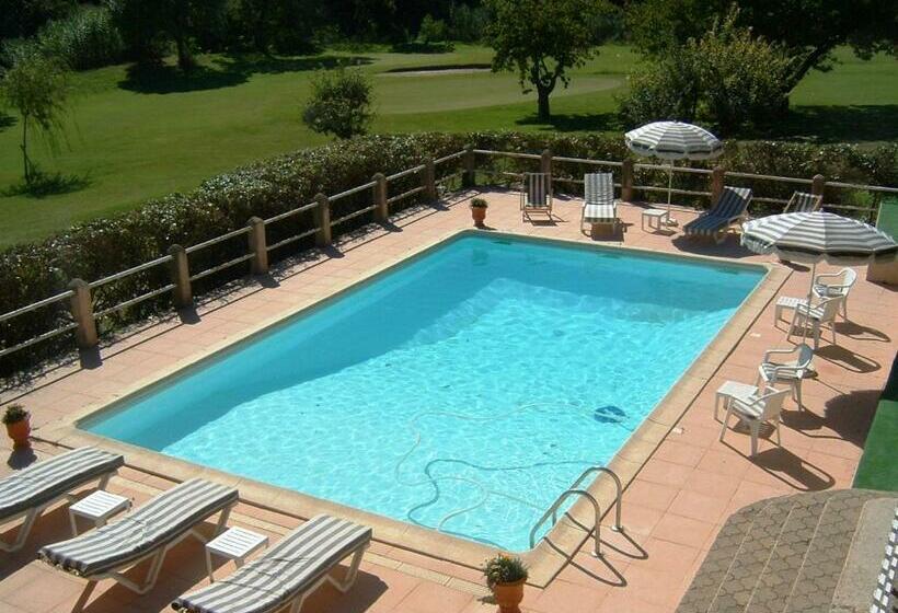 اتاق استاندارد با چشم‌انداز باغ, Golf Club D'uzes