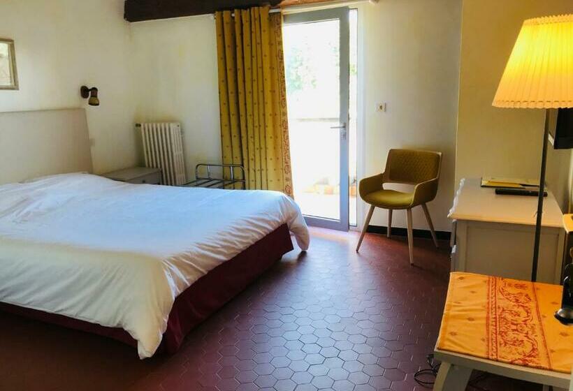 اتاق استاندارد با چشم‌انداز باغ, Golf Club D'uzes