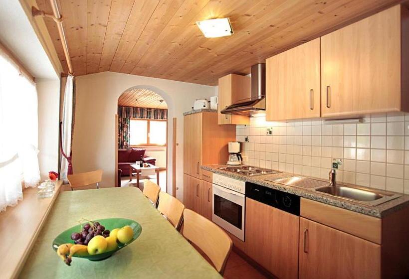 Апартаменты 3 Спальни, Bergkristall
