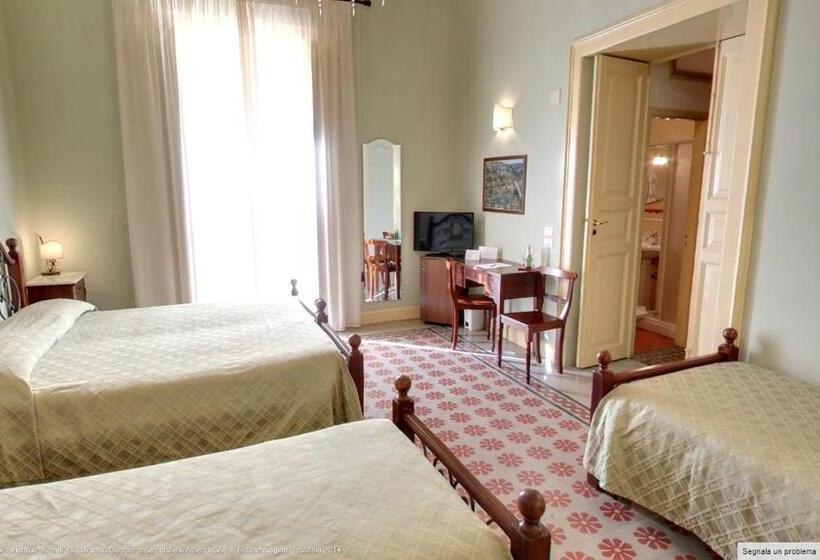 اتاق استاندارد چهارنفره با بالکن, B&b Conte Ruggero