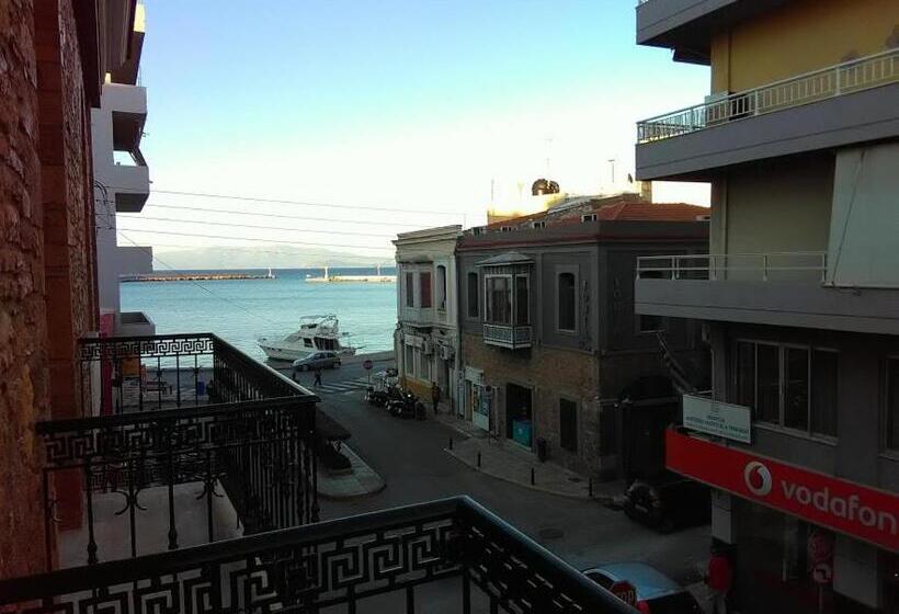 스탠다드 트리플 발코니 룸, Chios City Inn