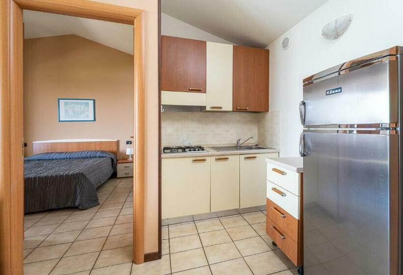 1 Bedroom Apartment Lake View, Residence Primera