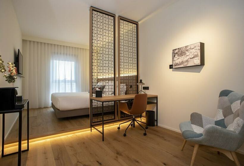 Номер Deluxe, Paxton Barcelona