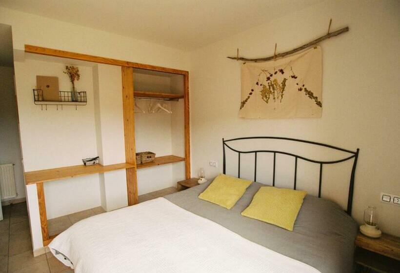 Quarto Estandar com Terraço, Hostal De L Aigua