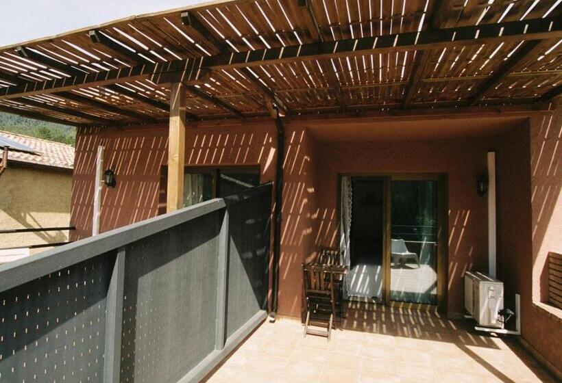 Номер Стандарт с Террасой, Hostal De L Aigua