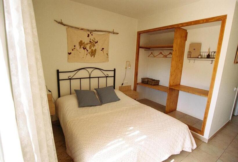 Номер Стандарт с Террасой, Hostal De L Aigua