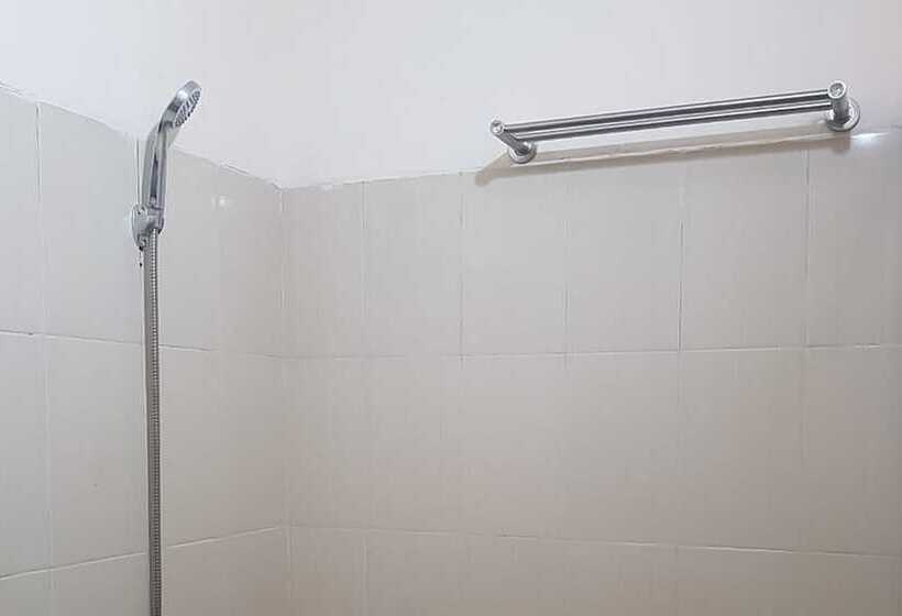 Номер Стандарт, Waringin Residence