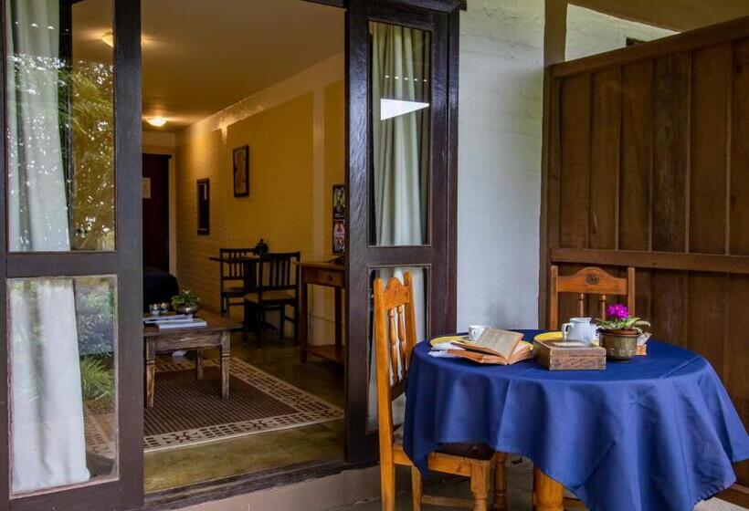 Suite com Varanda, Pousada Villaserrana