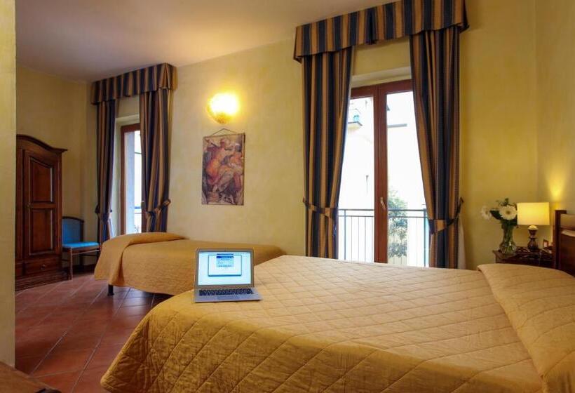 اتاق استاندارد سه نفره, Bologna