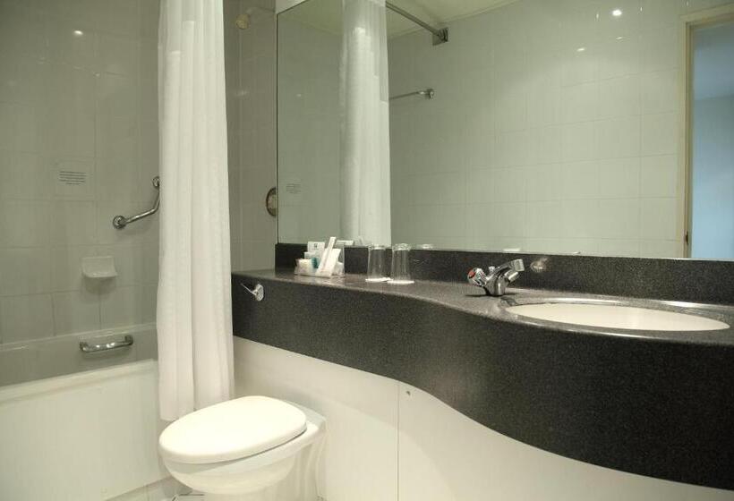 行政房间, Holiday Inn Cardiff City, An Ihg