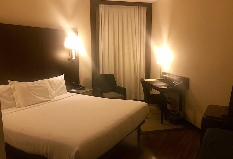 اتاق کلاسیک, Max Hotel Livorno
