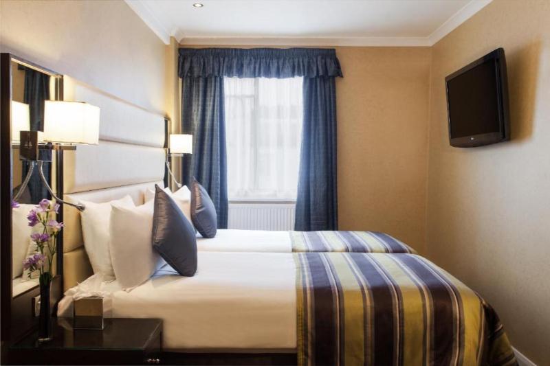 Номер Deluxe, Park Grand Hyde Park