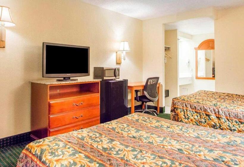 带2个双人床的标准工作室, Rodeway Inn Mount Laurel Hwy 73