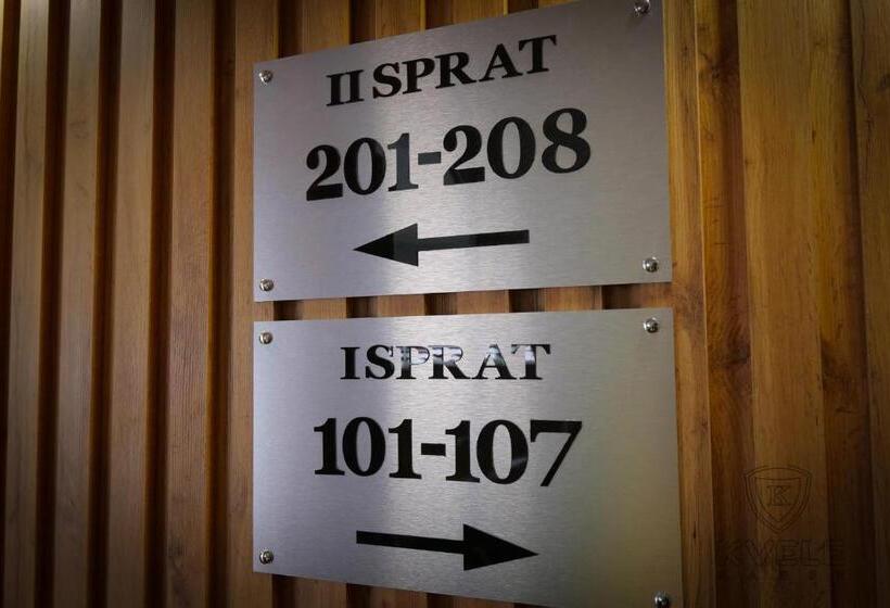 اتاق لوکس سه تخته, Motel Kvele