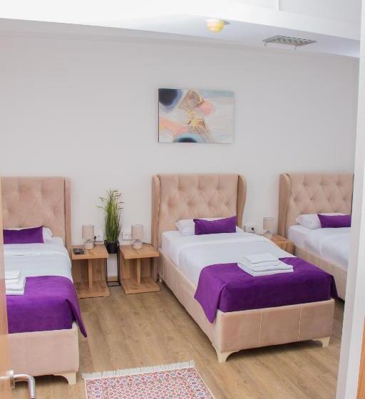 اتاق سوپریور سه تخته, Motel Kvele