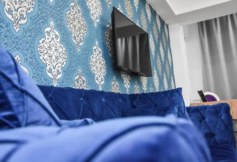 اتاق لوکس چهار تخته, Motel Kvele
