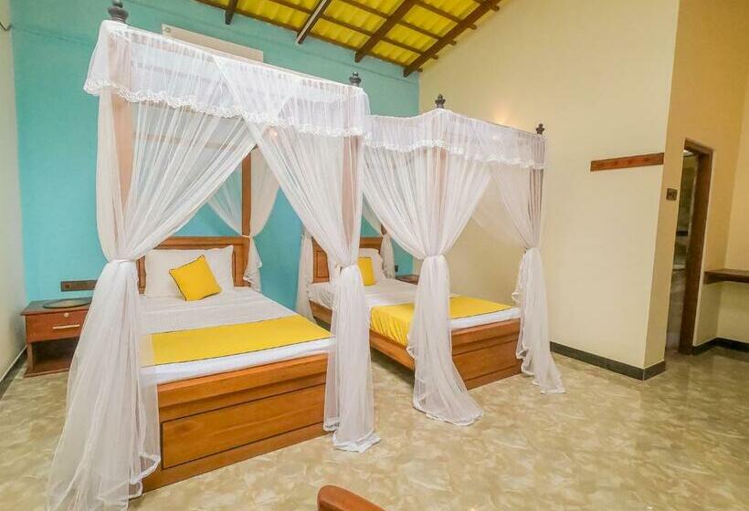 Номер Стандарт Вид на Бассейн, Terrace Garden Ayurveda Resort