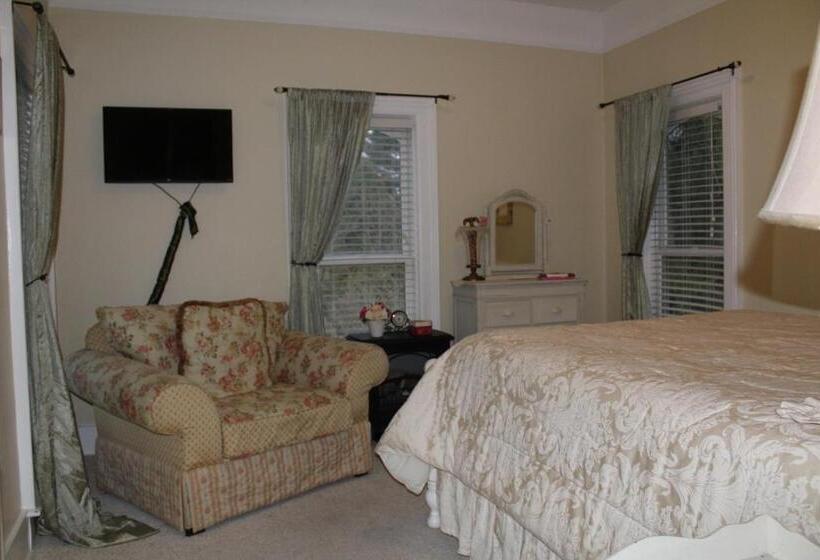 Люкс, Monroe Manor Inn