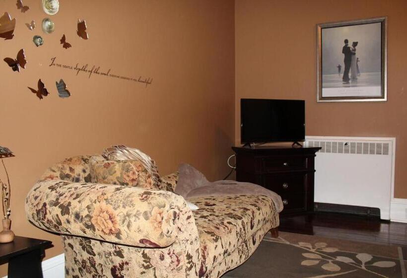 Номер Стандарт, Monroe Manor Inn