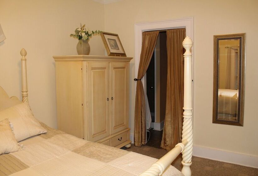 Номер Superior, Monroe Manor Inn