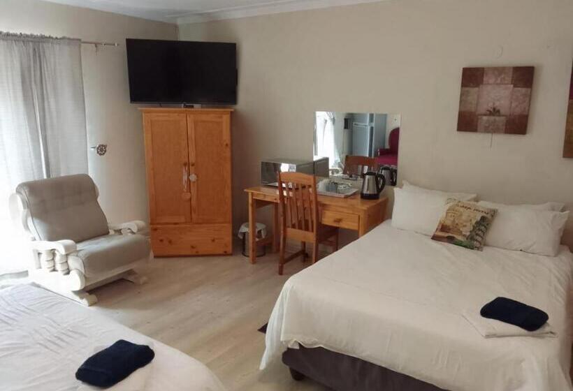 Семейный Номер, Palms Lodge