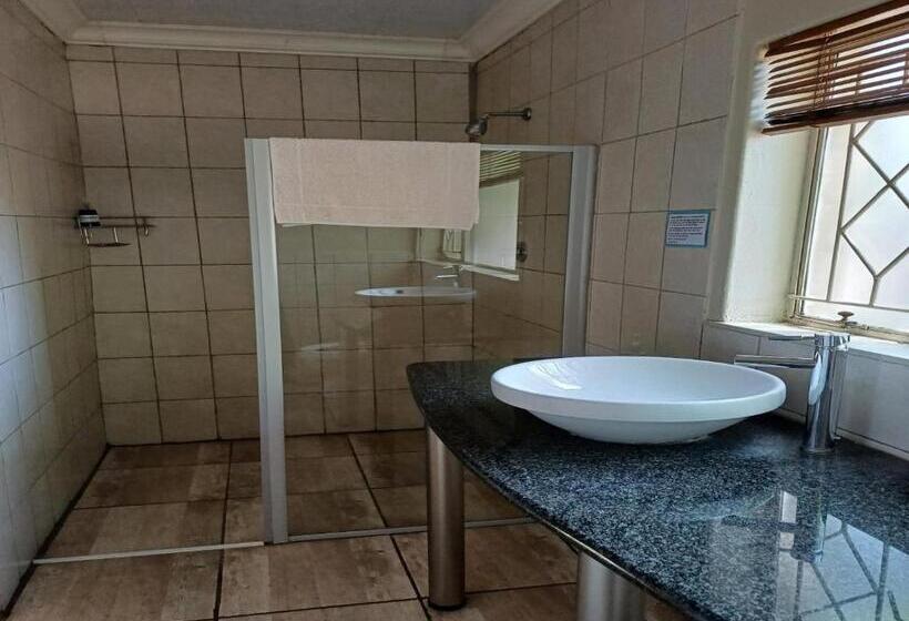 Семейный Номер, Palms Lodge