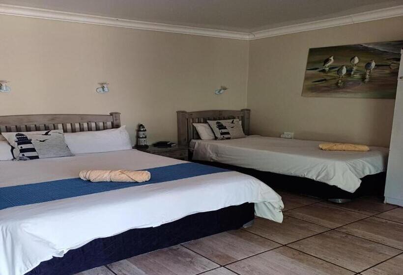 Семейный Номер, Palms Lodge