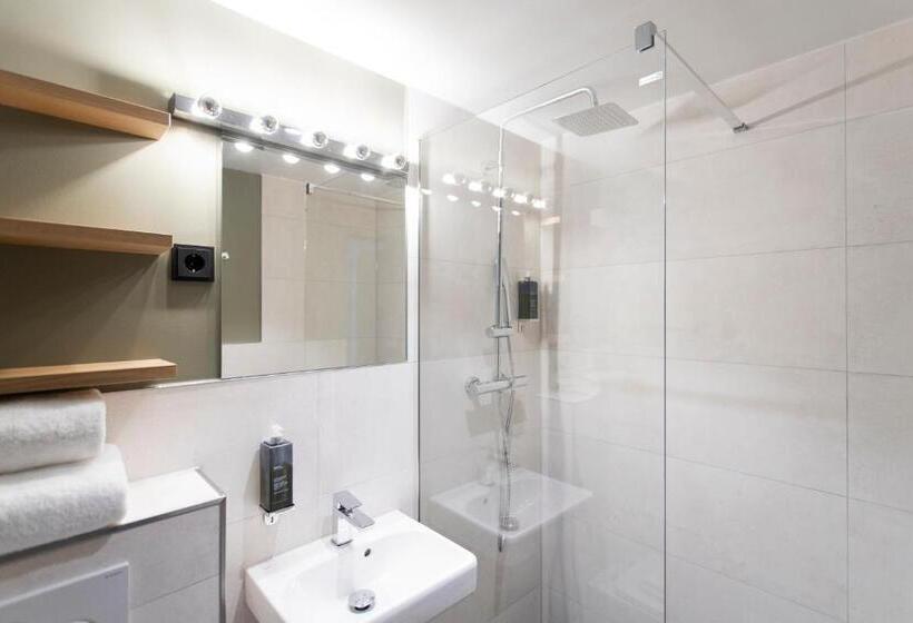 اتاق استاندارد یک نفره, Munich Rooms