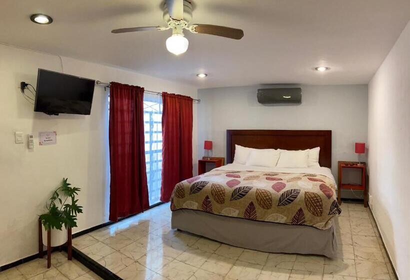 Полулюкс, Suites Del Sureste   Mérida