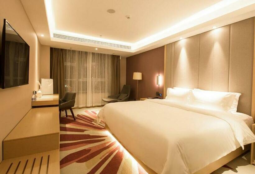 스탠다드 룸 킹사이즈 침대, Lavande Hotel Zigong Tanmulin Lantern Park