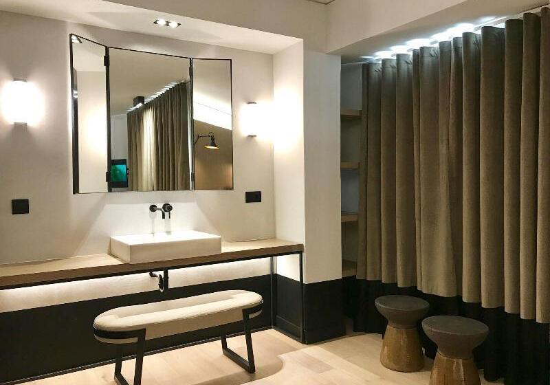 اتاق استاندارد با چشم‌انداز, Hilton Garden Inn Faroe Islands