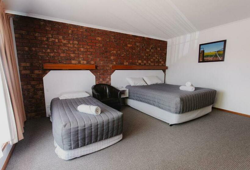 Номер Стандарт, Donald Motor Lodge