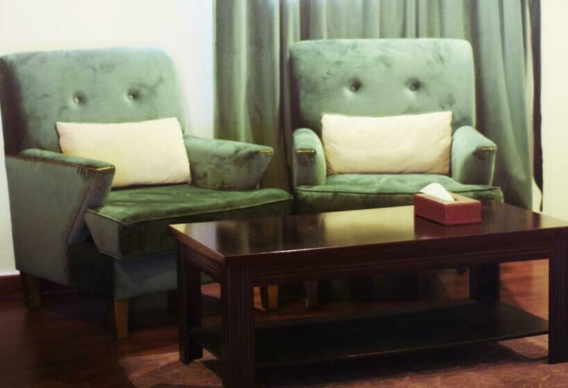 标准工作室, Laylati Al Yarmouk